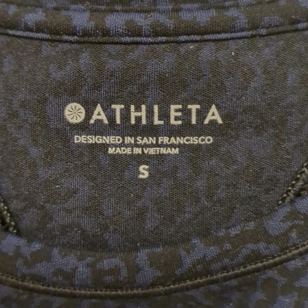 EUC Athleta Shanti Crop Jacquard Yoga Top Navy Blue Animal Print - Picture 4 of 4